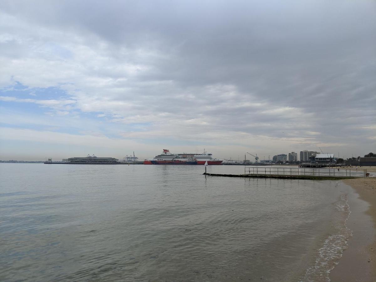 Staycentral - Spacious Seaviews Port Melbourne Eksteriør billede